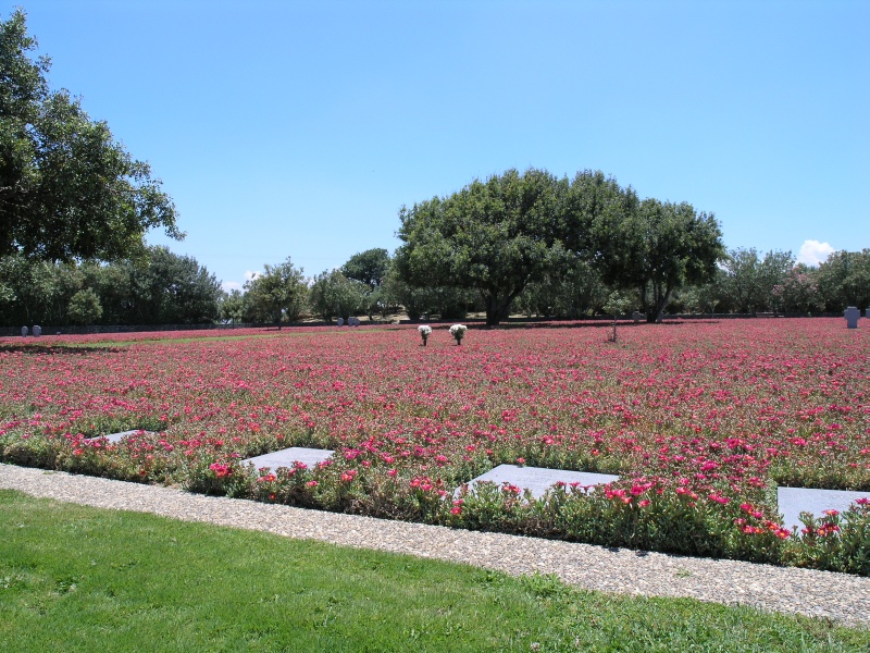Urlaub auf Kreta (Juni 2004)/Maleme Deutscher Soldatenfriedhof 9
